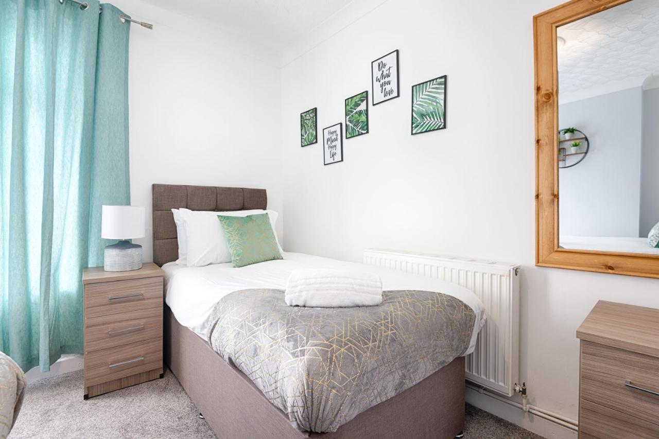 City Centre, Parking, Smart Tv'S In All Rooms Swansea Extérieur photo