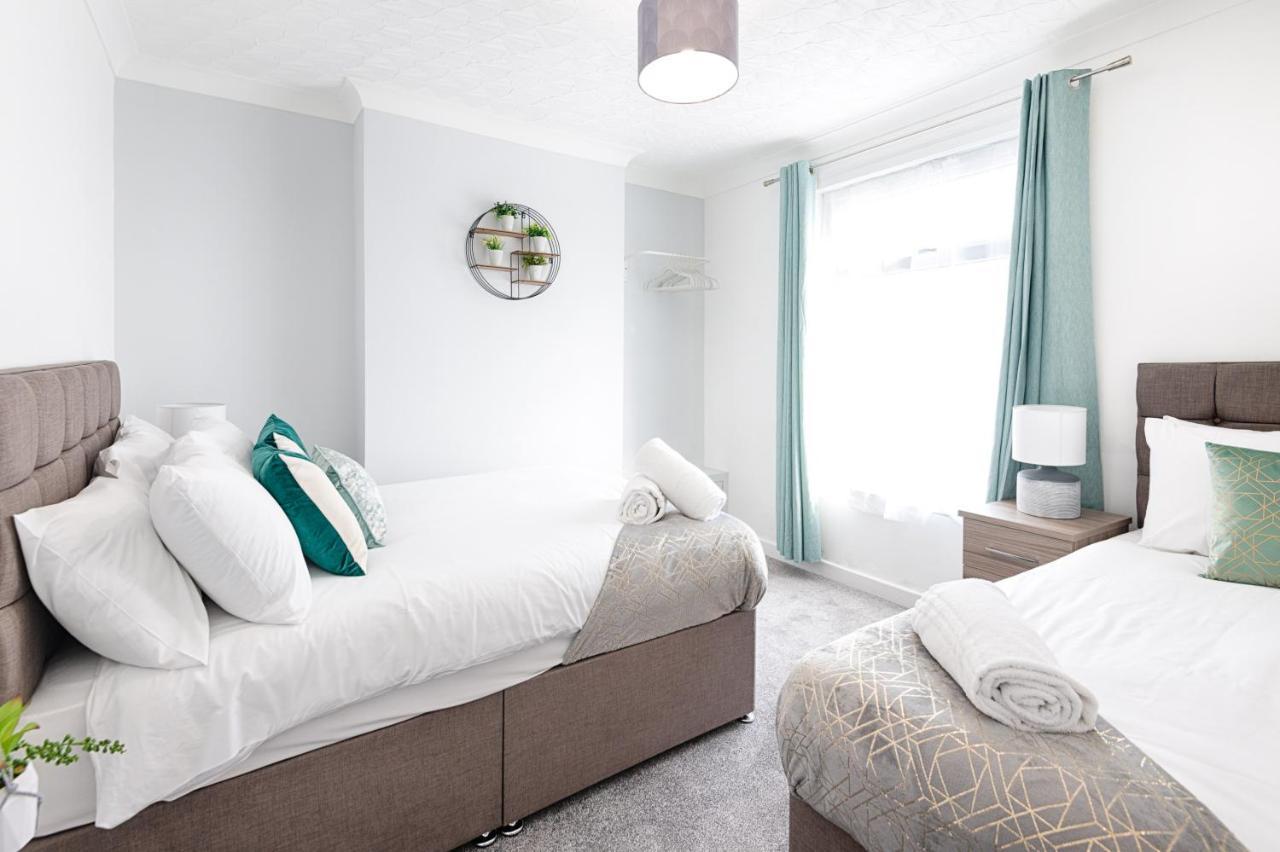 City Centre, Parking, Smart Tv'S In All Rooms Swansea Extérieur photo